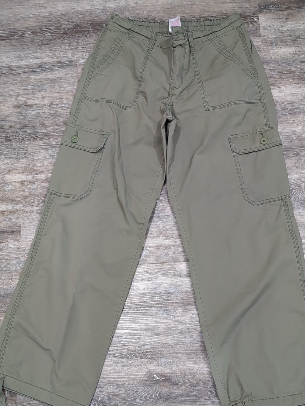 No Boundaries Olive Green Cargo Pants with Button-Flap Pockets